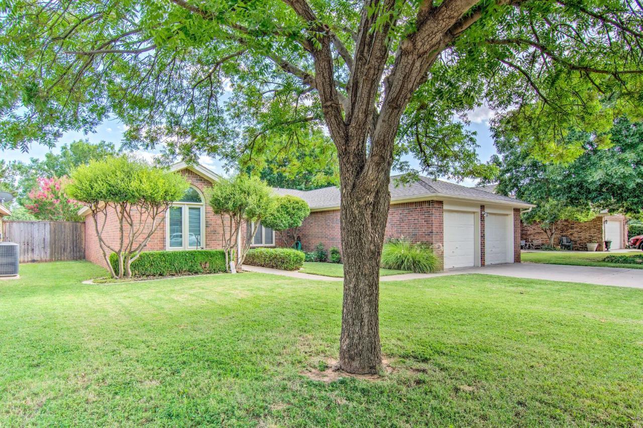 Lubbock Home With Deck And Yard - 8 Miles To Ttu! Exterior photo